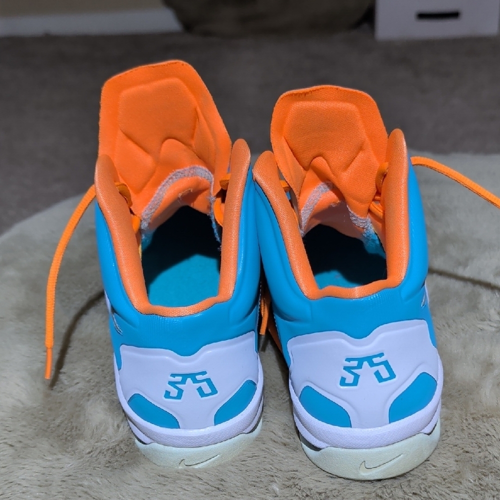 Nike Kids Mid-Top Basketball Sneakers in Turquoise & Neon Orange - Picture 6 of 8